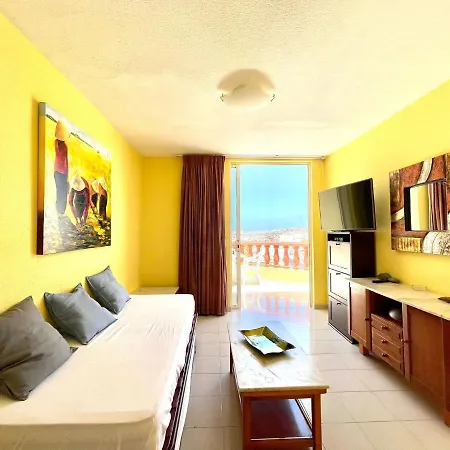 Apartman Cozy One Bedroom Apartment, Free Internet In Common Areas, Pool In Tenerife South *