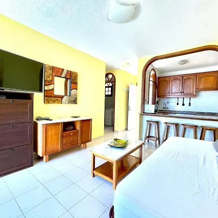 Apartman Cozy One Bedroom Apartment, Free Internet In Common Areas, Pool In Tenerife South Costa Adeje (Tenerife)