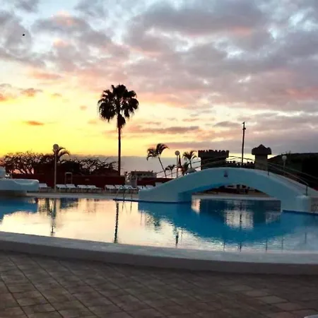 Apartman Cozy One Bedroom Apartment, Free Internet In Common Areas, Pool In Tenerife South Costa Adeje (Tenerife)