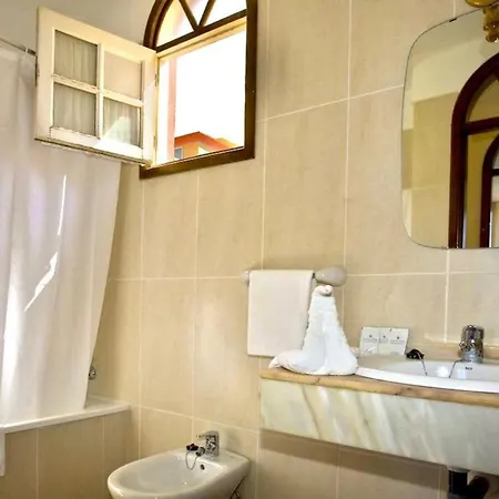 Cozy One Bedroom Apartment, Free Internet In Common Areas, Pool In Tenerife South Apartman *
