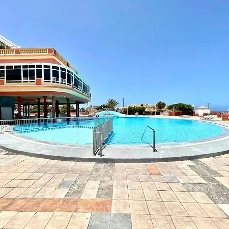 Apartamento Cozy One Bedroom Apartment, Free Internet In Common Areas, Pool In Tenerife South