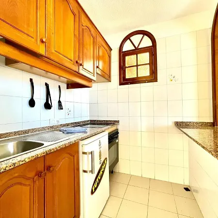 Cozy One Bedroom Apartment, Free Internet In Common Areas, Pool In Tenerife South Apartment *