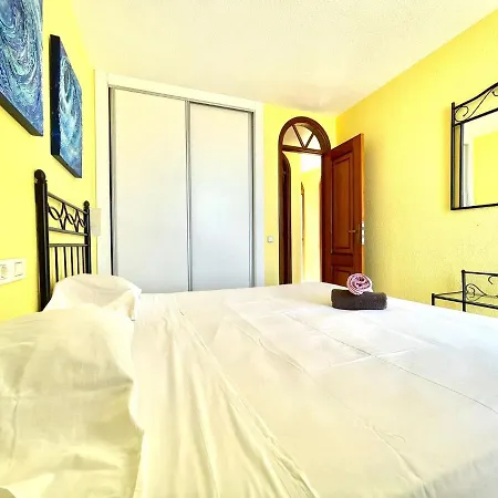 Apartment Cozy One Bedroom Apartment, Free Internet In Common Areas, Pool In Tenerife South *