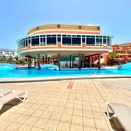 Cozy One Bedroom Apartment, Free Internet In Common Areas, Pool In Tenerife South Costa Adeje (Tenerife)