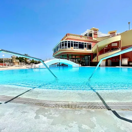 Cozy One Bedroom Apartment, Free Internet In Common Areas, Pool In Tenerife South Costa Adeje (Tenerife)